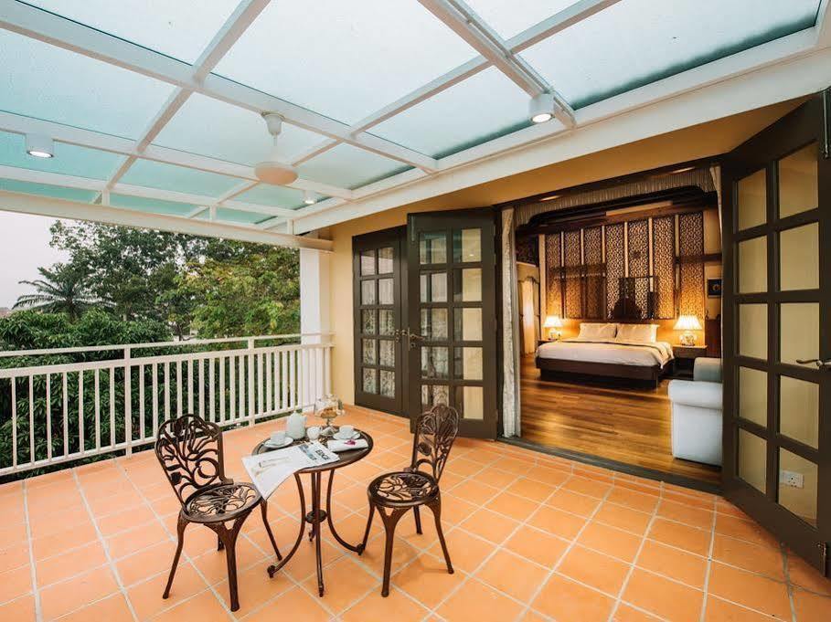 Botanica Mansion Bed & Breakfast Balik Pulau Exterior photo