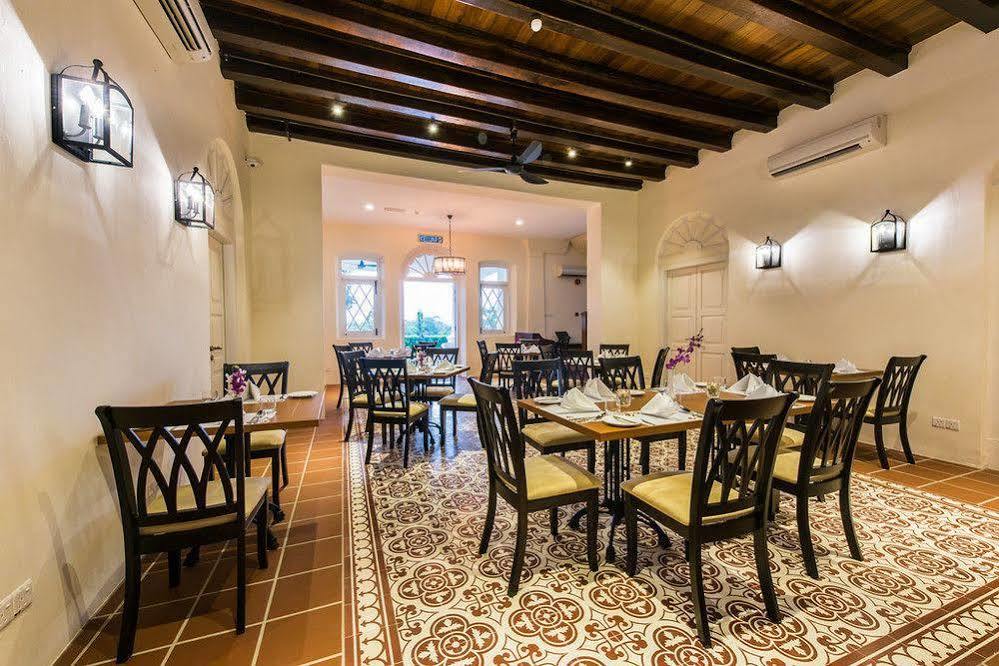 Botanica Mansion Bed & Breakfast Balik Pulau Exterior photo